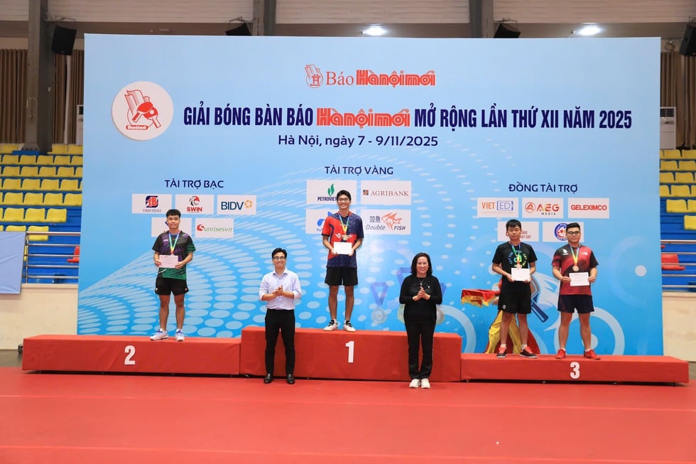 Tidningen Hanoi Moi organiserade framgångsrikt Hanoi Open Club bordtennisturnering - Foto 3. Báo Hà Nội mới tổ chức thành công giải bóng bàn các CLB Hà Nội mở rộng- Ảnh 3.