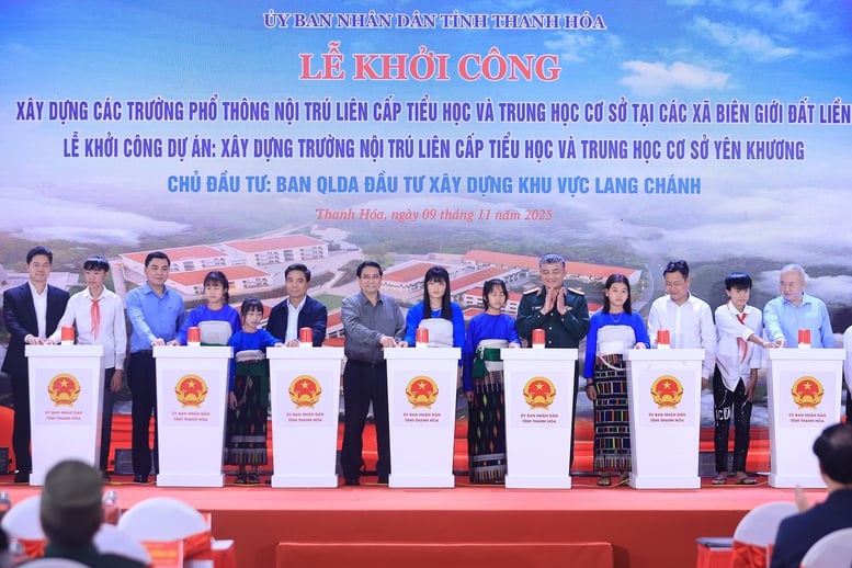 Premier ministre : Chaque nouvelle école à la frontière sera un lieu pour cultiver le savoir, illuminer les rêves et réaliser les aspirations - Photo 5. Thủ tướng: Từng ngôi trường mới nơi biên giới sẽ là nơi ươm mầm tri thức, thắp sáng ước mơ, hiện thực hóa khát vọng- Ảnh 5.