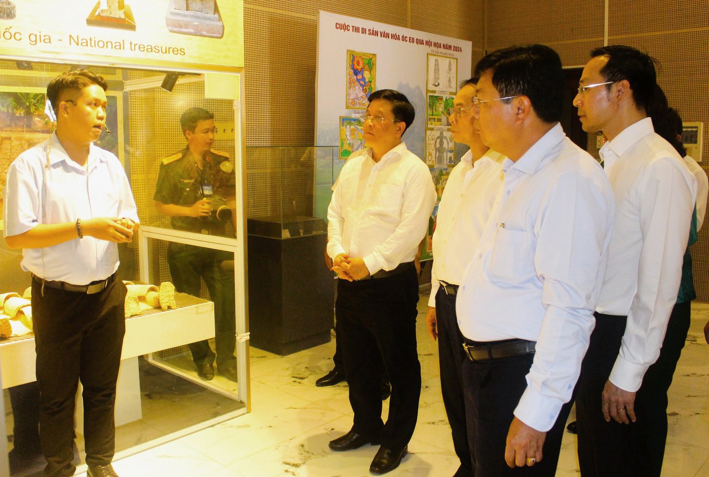 उप प्रधान मंत्री बुई थान सोन: एन गियांग को मेकांग डेल्टा क्षेत्र के लिए एक रणनीतिक संपर्क केंद्र बनाना