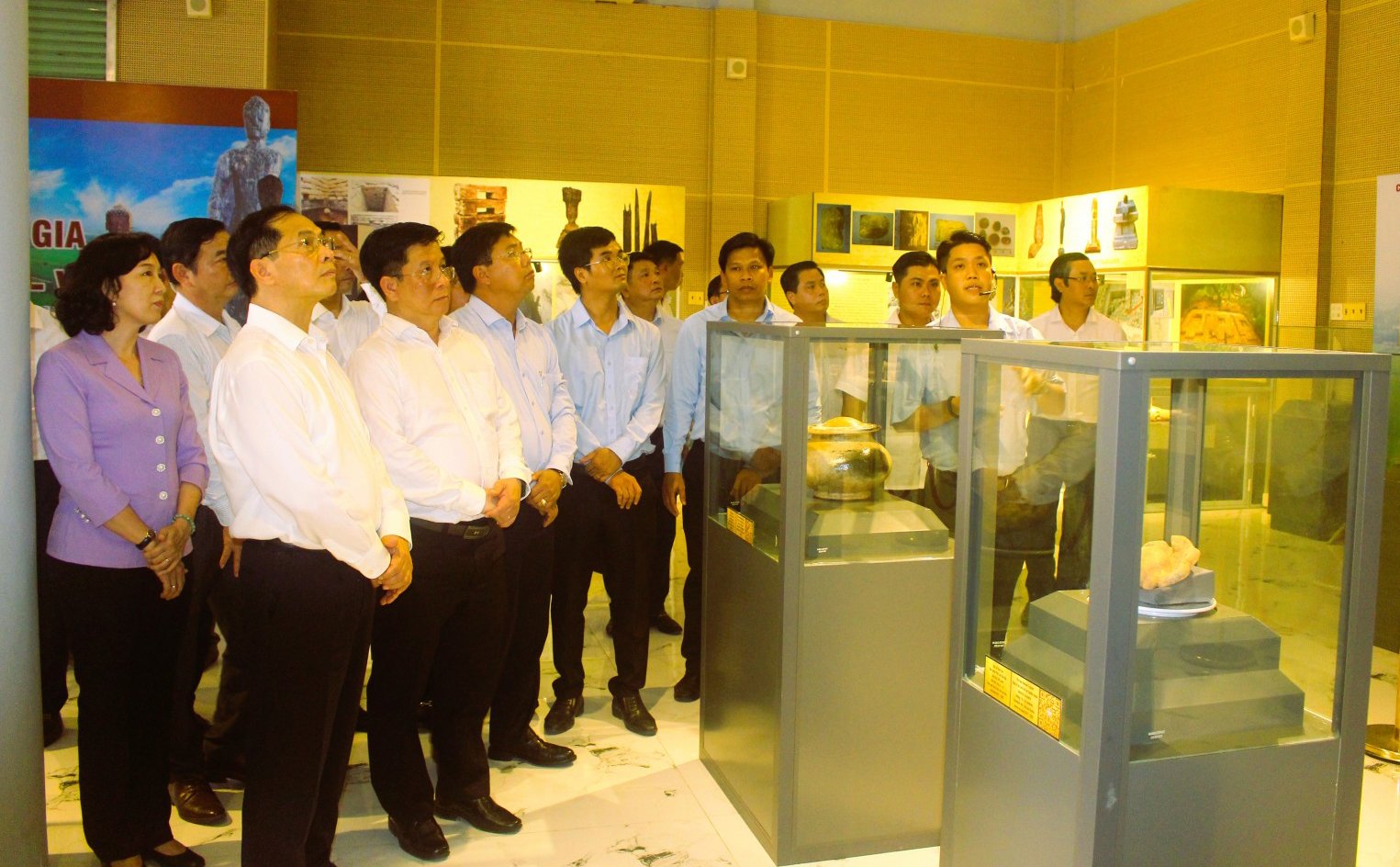 उप प्रधान मंत्री बुई थान सोन: एन गियांग को मेकांग डेल्टा क्षेत्र के लिए एक रणनीतिक संपर्क केंद्र बनाना