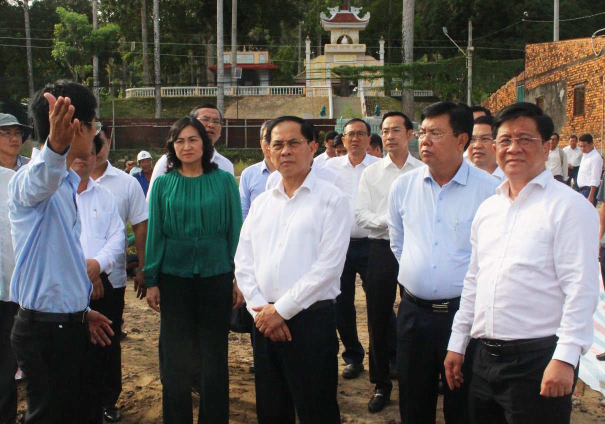 उप प्रधान मंत्री बुई थान सोन: एन गियांग को मेकांग डेल्टा क्षेत्र के लिए एक रणनीतिक संपर्क केंद्र बनाना