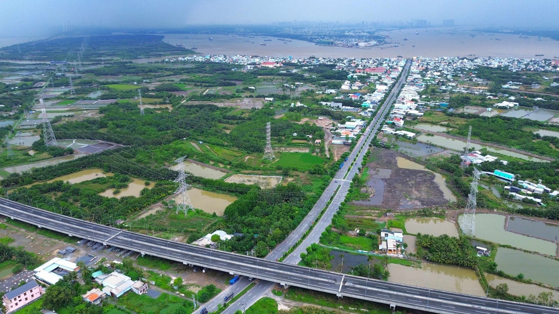 תכנן מעבר תת קרקעי ברחוב רונג סאק כדי לתת עדיפות לזרימת התנועה לכיוון גשר קאן ג'יו.