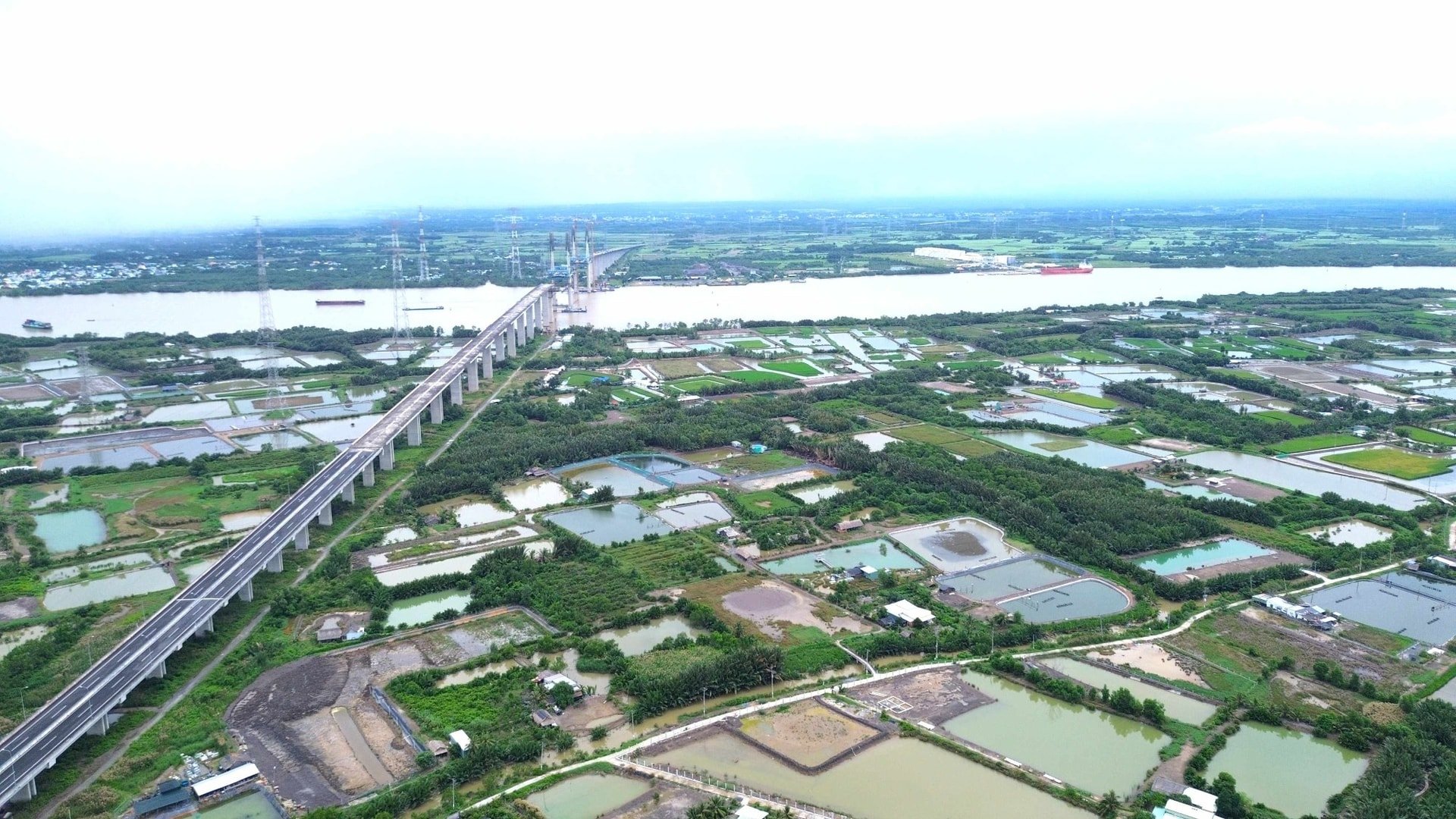 פרויקט צומת רונג סאק מושקע מתקציב העיר וצפוי להסתיים בשנת 2028.