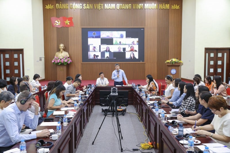 Hội nghị chia sẻ thông tin với các tổ chức phi chính phủ nước ngoài do Liên hiệp các tổ chức hữu nghị Việt Nam và Ủy ban công tác về các tổ chức phi chính phủ nước ngoài tổ chức ngày 17/7 tại Hà Nội. (Ảnh: Đinh Hòa)