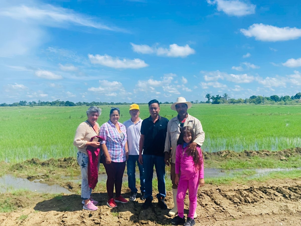 Chuyên gia Việt Nam và nông dân Cuba đã xây dựng được tình bạn hữu nghị bền chặt. Ảnh: Nhân vật cung cấp.