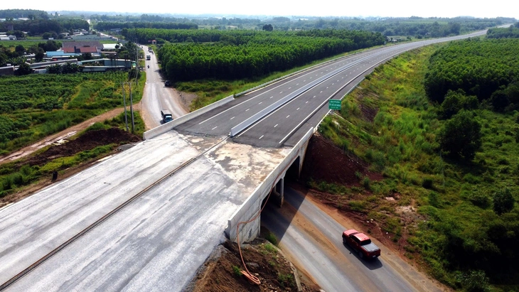 cao tốc - Ảnh 1.