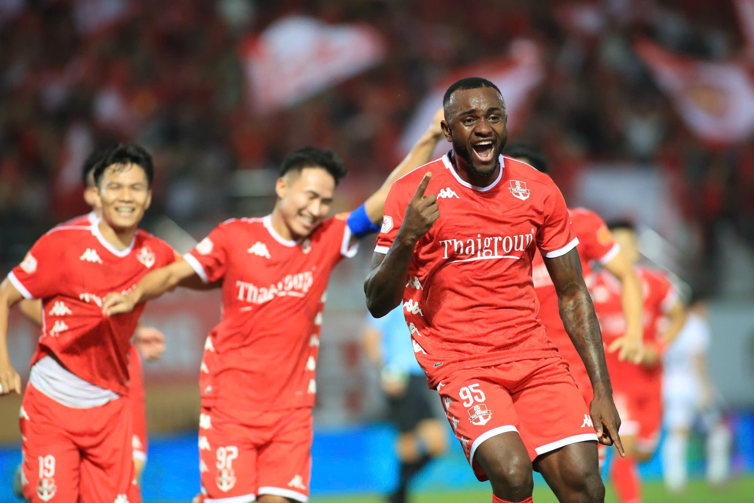 CLB Hải Phòng thắng dễ Đà Nẵng: Bước vào kỳ nghỉ dịp FIFA Days, người vui kẻ buồn - Ảnh 1.