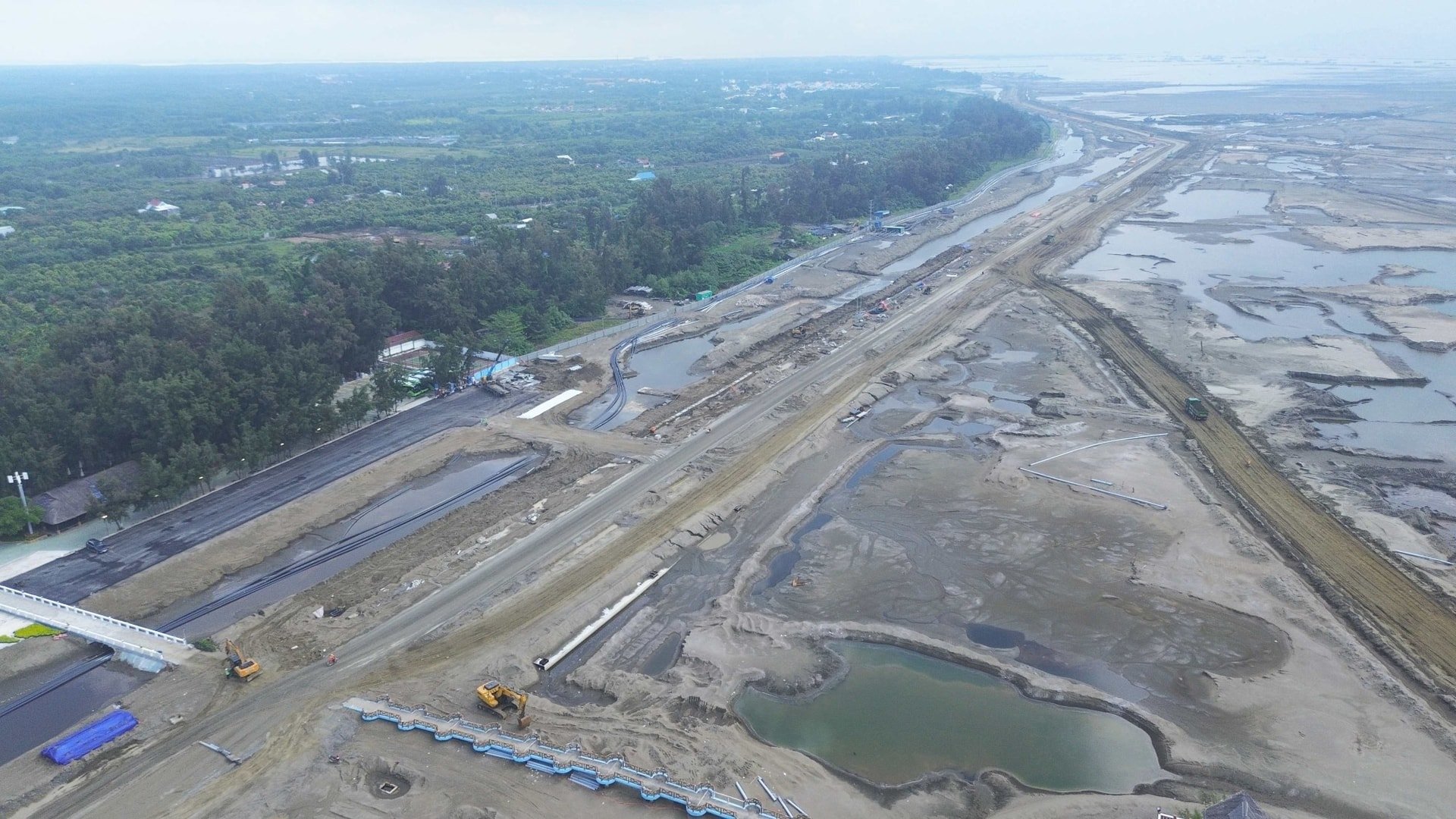 Panoramic view of the construction area of ​​Vinhomes Green Paradise sea encroachment project in Can Gio.