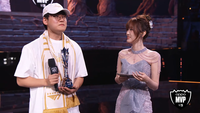 Faker cùng T1 lập cú hat-trick lịch sử tại CKTG 2025 - Ảnh 4.