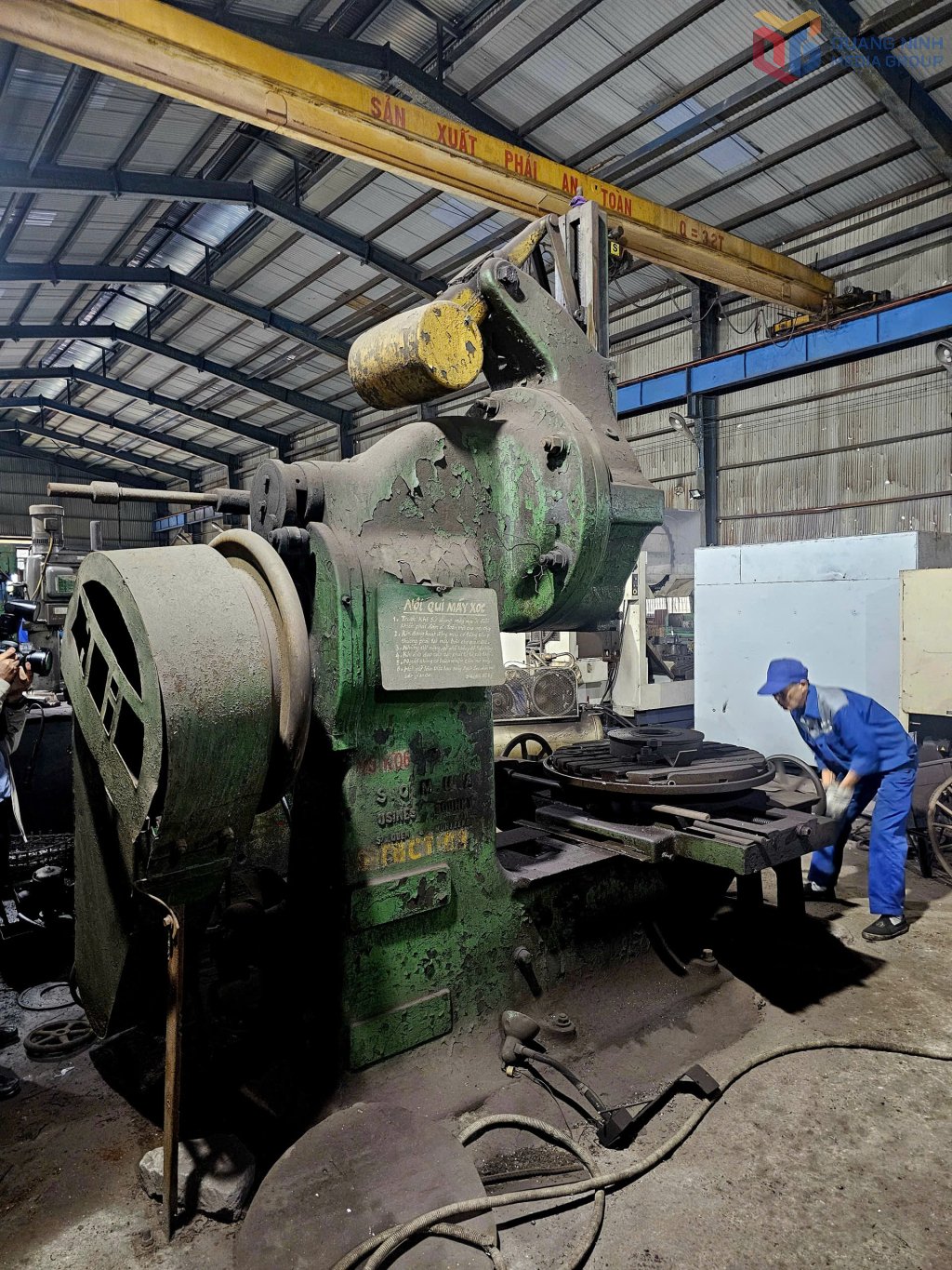 ເຄື່ອງສະລັອດຕິງຍັງເຮັດໂດຍ Somua ໃນທ້າຍສະຕະວັດທີ 19, ຊ່ຽວຊານໃນການສ້າງຮູສໍາລັບໂຄງສ້າງ.