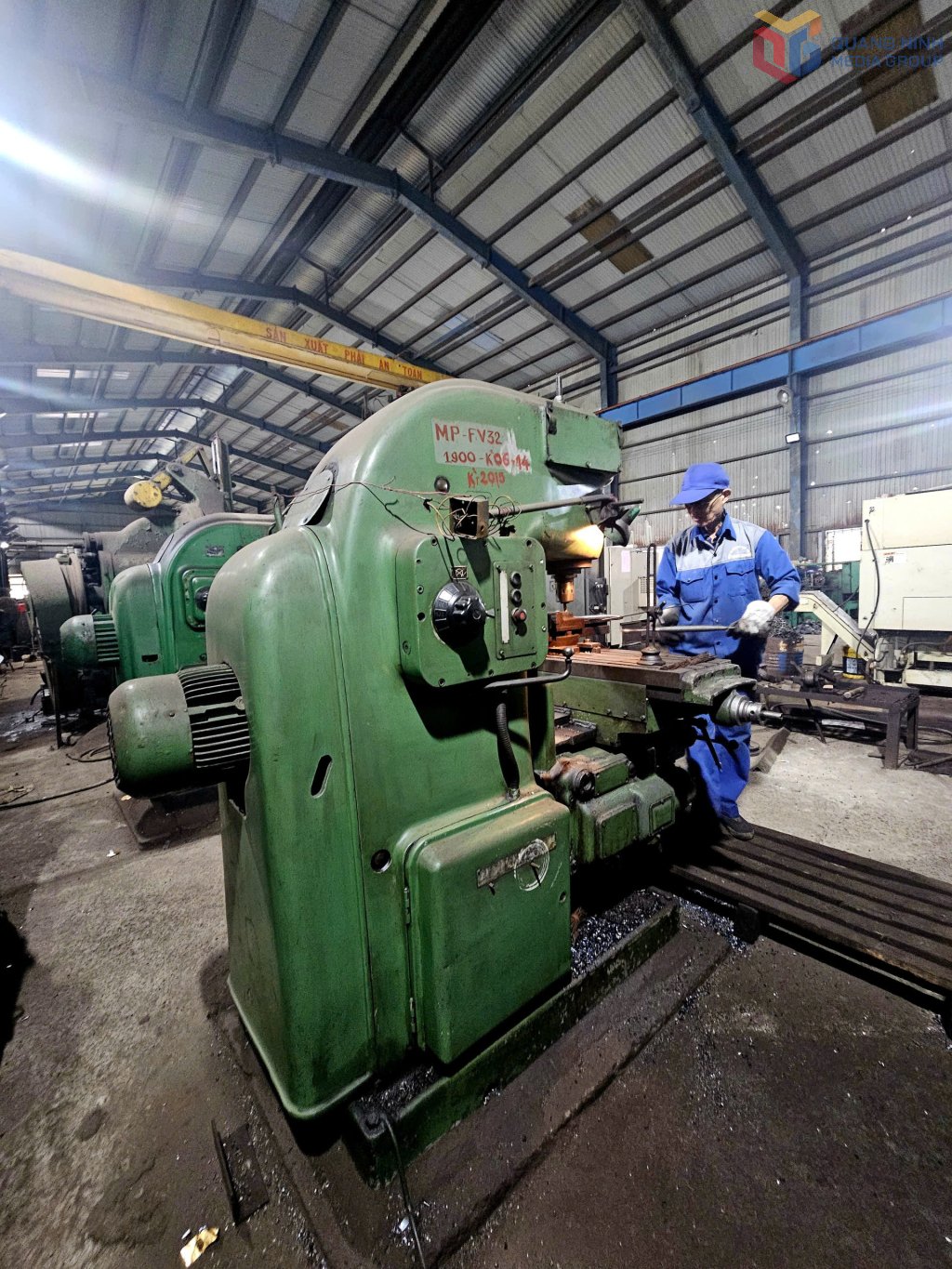 ເຄື່ອງອະເນກປະສົງທີ່ຜະລິດຈາກໂຣມາເນຍຈາກປີ 1966.