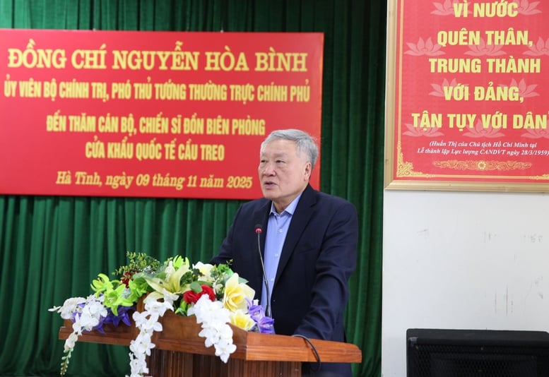 Phó Thủ tướng Thường trực Nguyễn Hòa Bình thăm Đồn biên phòng Cửa khẩu quốc tế Cầu Treo- Ảnh 3.