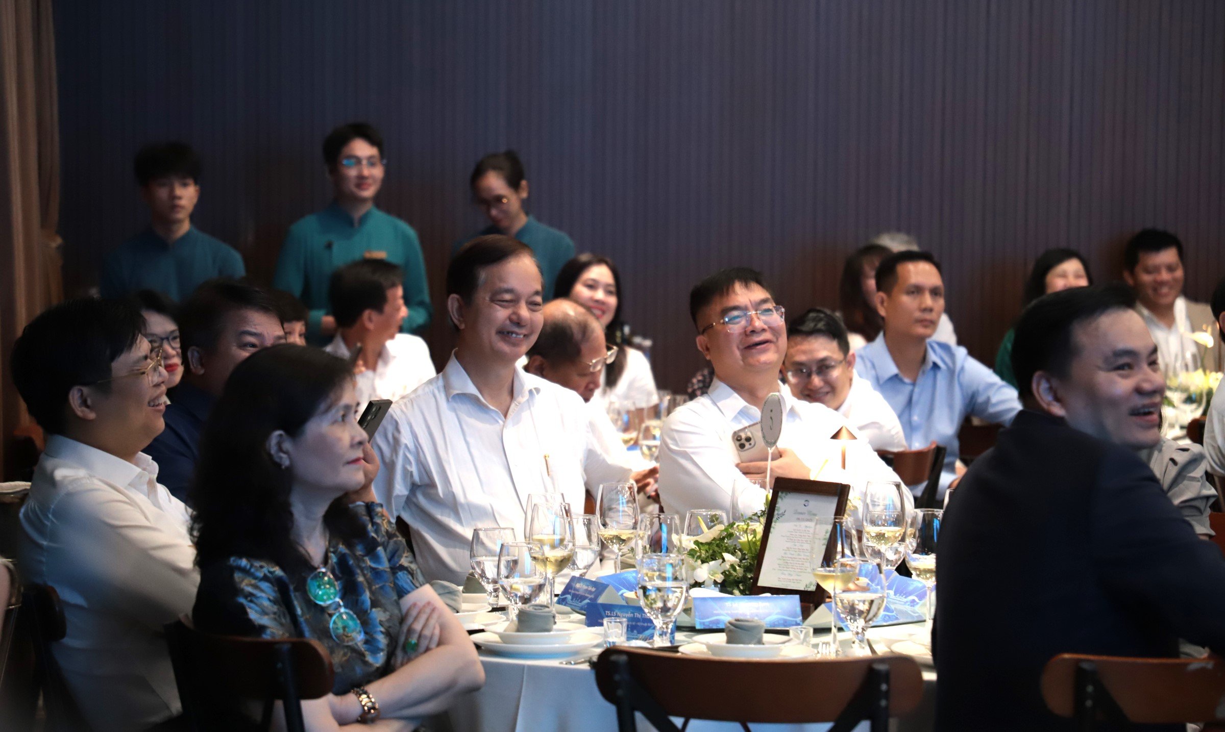 Bí thư Trần Lưu Quang: 'Chúng tôi khuyến khích mọi người dũng cảm hơn'- Ảnh 6.