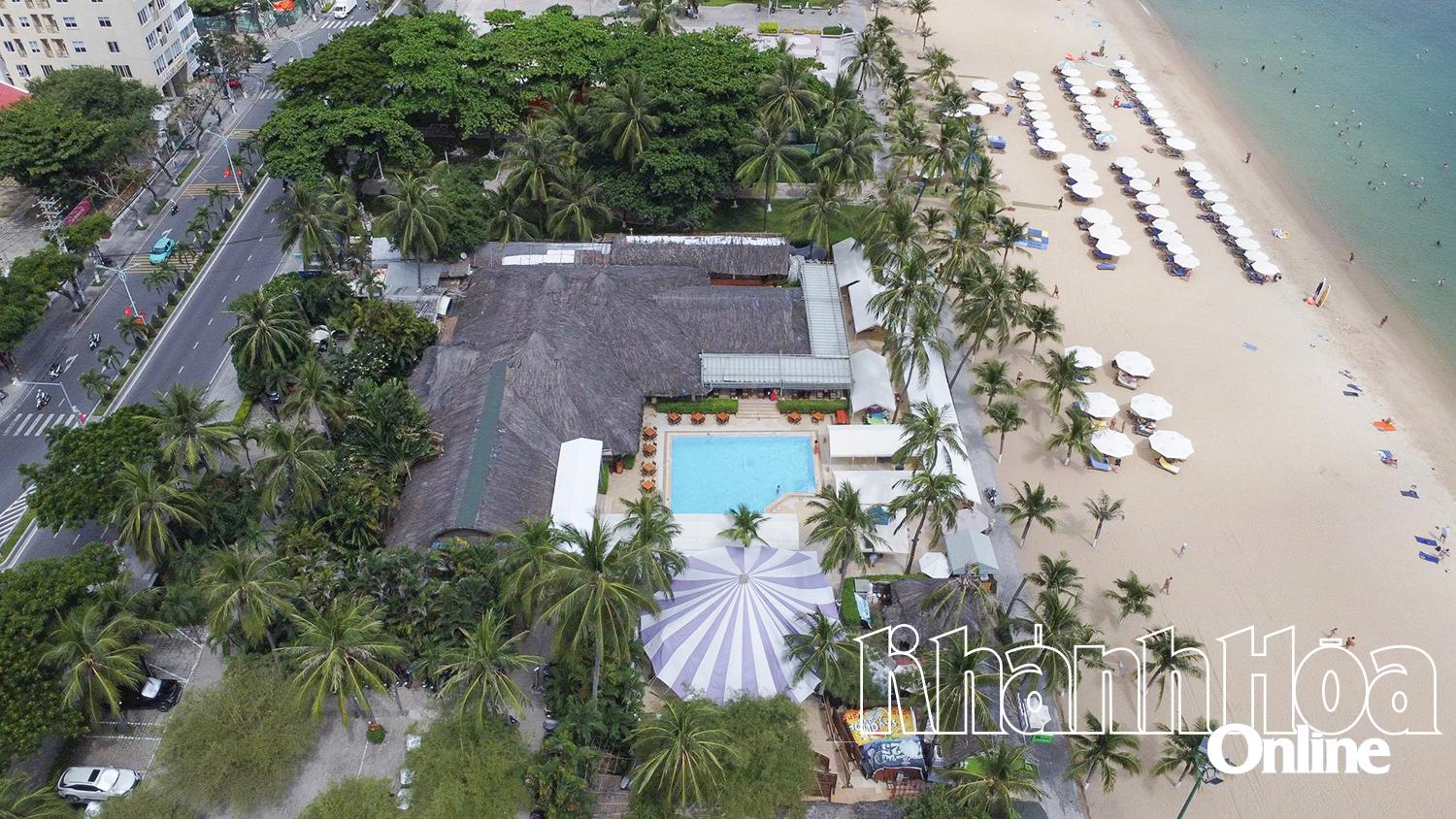 ऊपर से लुईसियाने रेस्तरां।