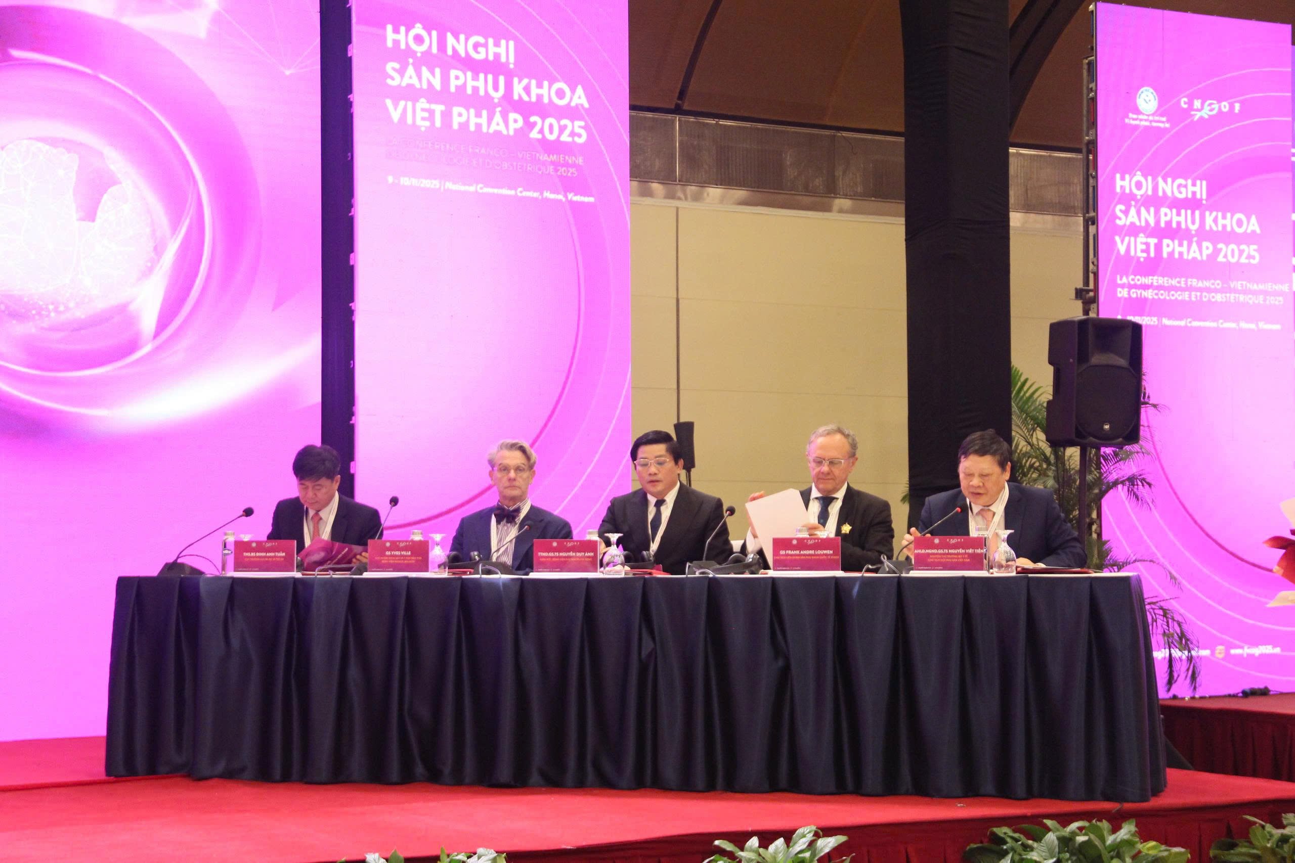 Ο τομέας μαιευτικής και γυναικολογίας του Βιετνάμ προωθεί την εφαρμογή της Τεχνητής Νοημοσύνης στον έλεγχο και την έγκαιρη διάγνωση κυήσεων υψηλού κινδύνου - Φωτογραφία 5.