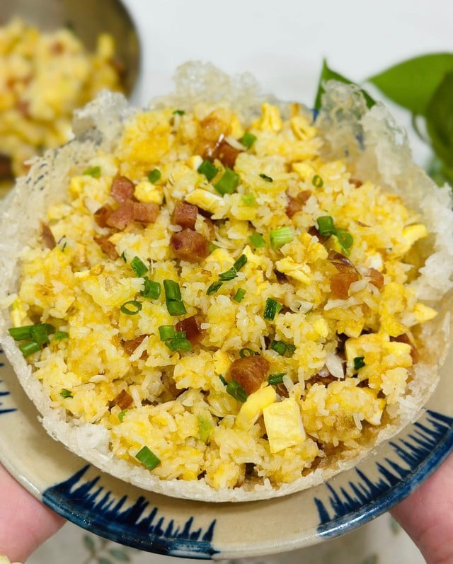 Món ngon ngày lạnh: Đừng chỉ rang thông thường, thử ngay cách làm cơm rang 'vét tủ lạnh' siêu ngon, lạ miệng  - Ảnh 9.