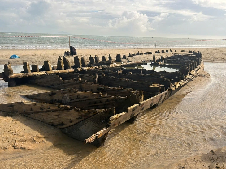 tàu cổ - Ảnh 1.