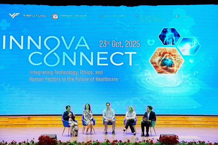 Семинар InnovaConnect, прошедший в Университете медицины и фармацевтики Кантхо, ознаменовал собой первый случай внедрения этой научной инициативы в регионе дельты Меконга. (Фото: VFP)