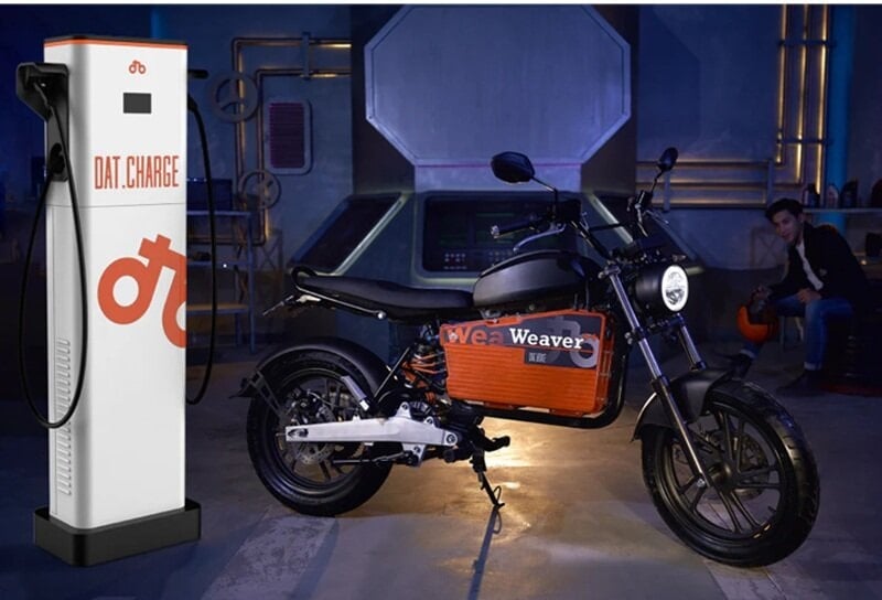 Xe máy điện Dat Bike Weaver++ sạc nhanh 20 phút đi 100 km, sức mạnh 