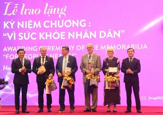 Phụ nữ ung thư vẫn có thể sinh con - Ảnh 1.