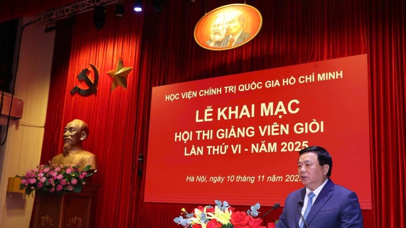 Le camarade Nguyen Xuan Thang a prononcé le discours d'ouverture du 6e concours d'excellence des conférenciers de niveau académique de l'Académie nationale de politique Ho Chi Minh en 2025.