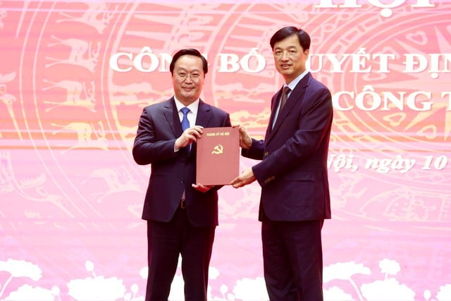 Đồng chí Nguyễn Đức Trung được điều động, chỉ định giữ chức Phó Bí thư Thành ủy Hà Nội- Ảnh 2.