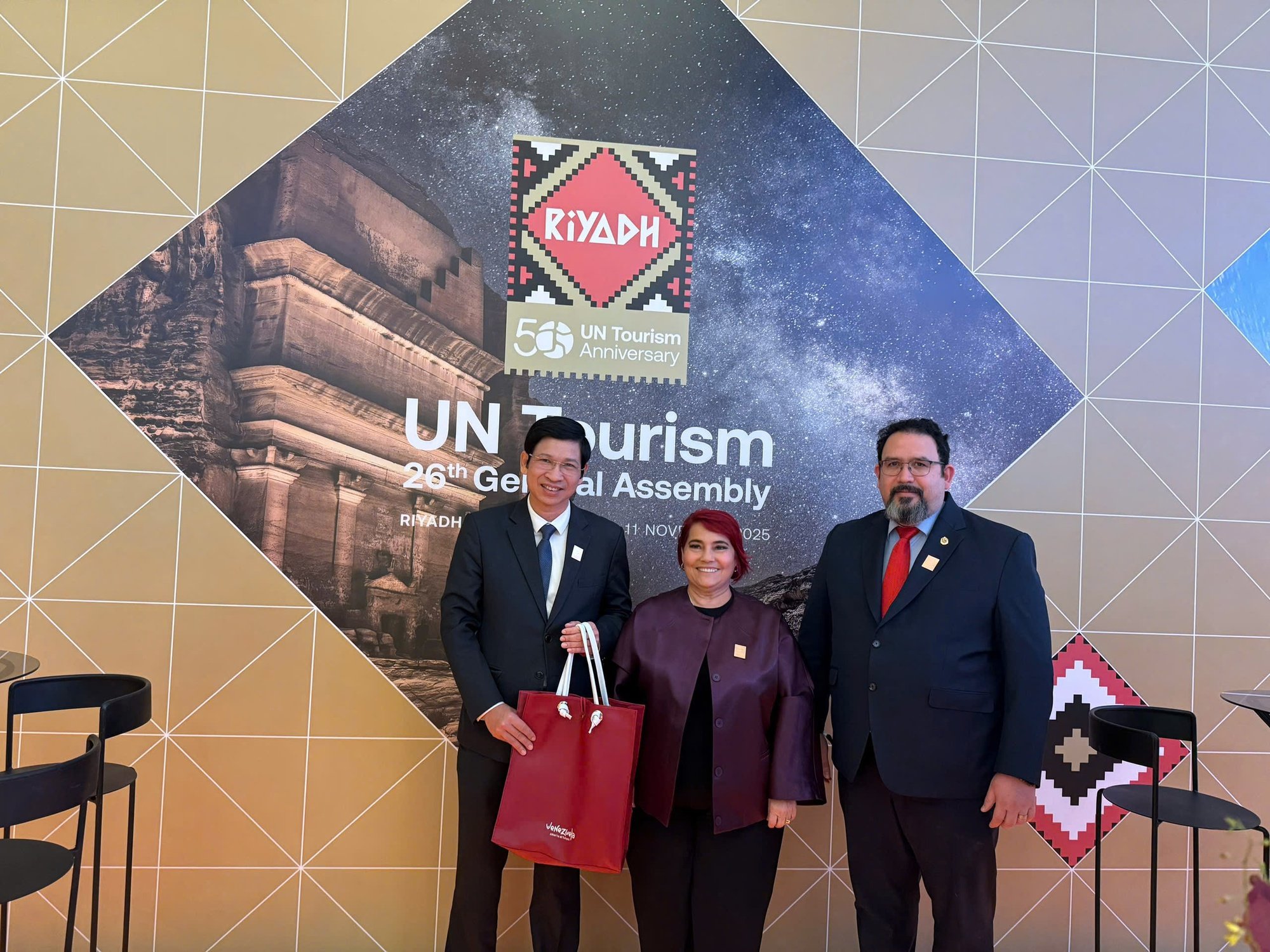 Việt Nam - Venezuela tăng cường hợp tác phát triển du lịch song phương - Ảnh 3.