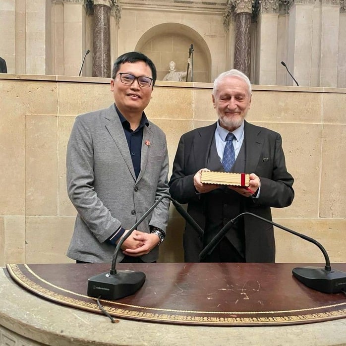 Phó giáo sư người Việt Nam được bầu vào Viện hàn lâm Pháp - Ảnh 1.