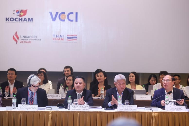 Thủ tướng: Chuyển đổi, tìm kiếm và kiến tạo động lực tăng trưởng mới là khách quan và tất yếu- Ảnh 12.