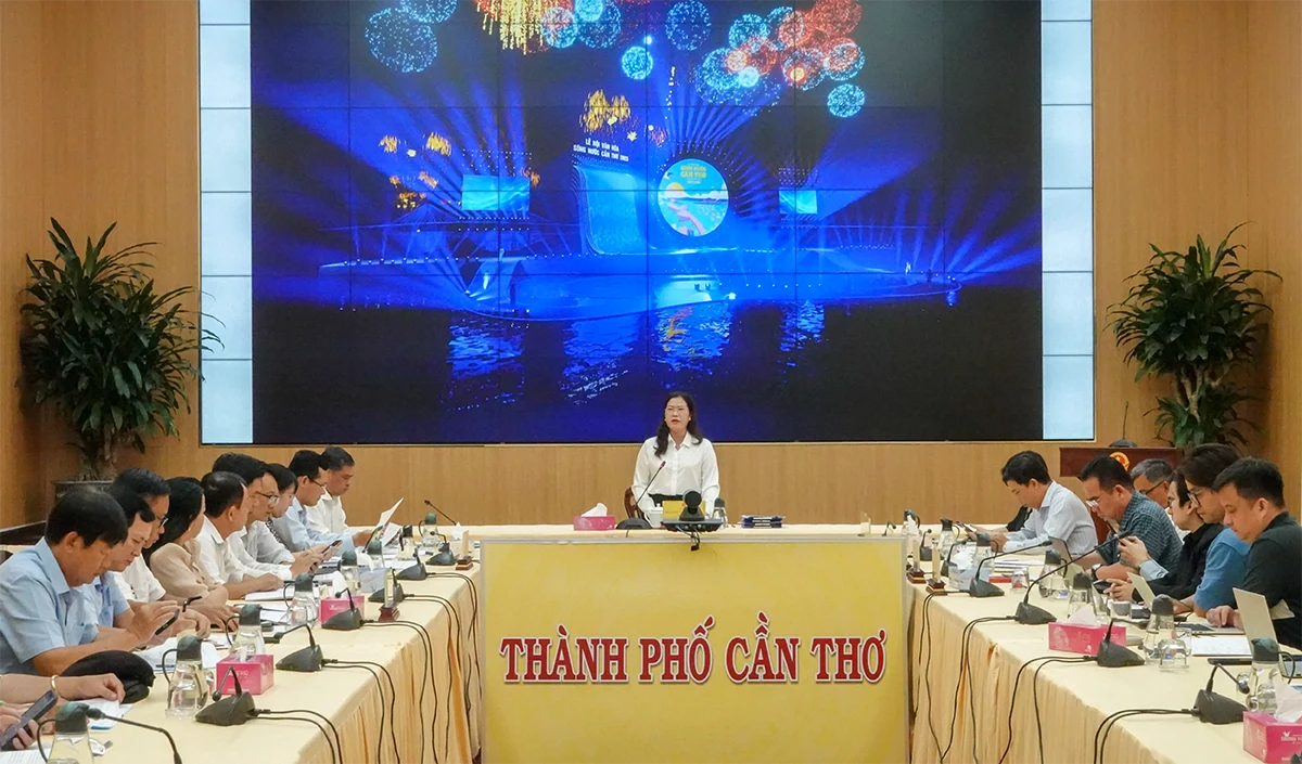 Anpassa och lägg till många aktiviteter för att öka attraktionskraften hos Can Thos flodkulturfestival