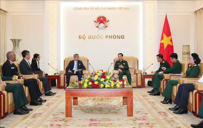 ຄຳບັນຍາຍຮູບ