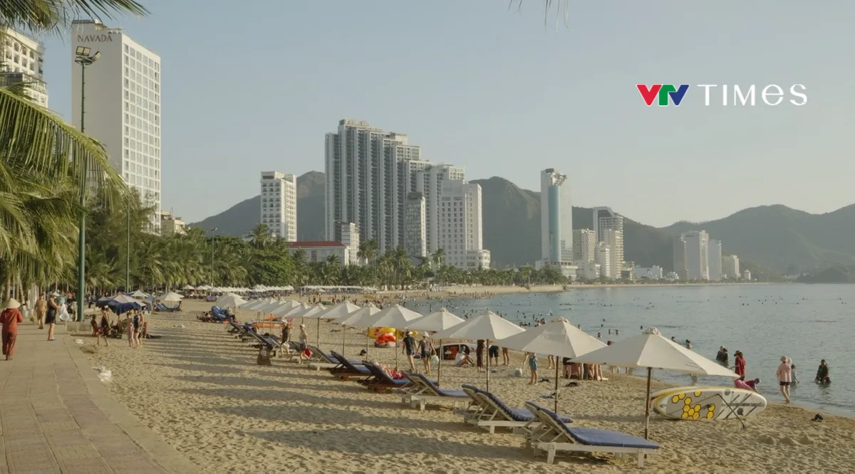 Khánh Hòa ghi nhận tín hiệu tăng trưởng ấn tượng trong mùa cao điểm cuối năm 2025 - Ảnh 2.