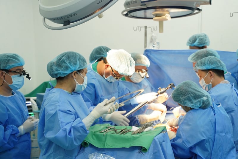 Călătoria a 7 transplanturi de organe reușite - inclusiv primul transplant de plămâni din Sud -0