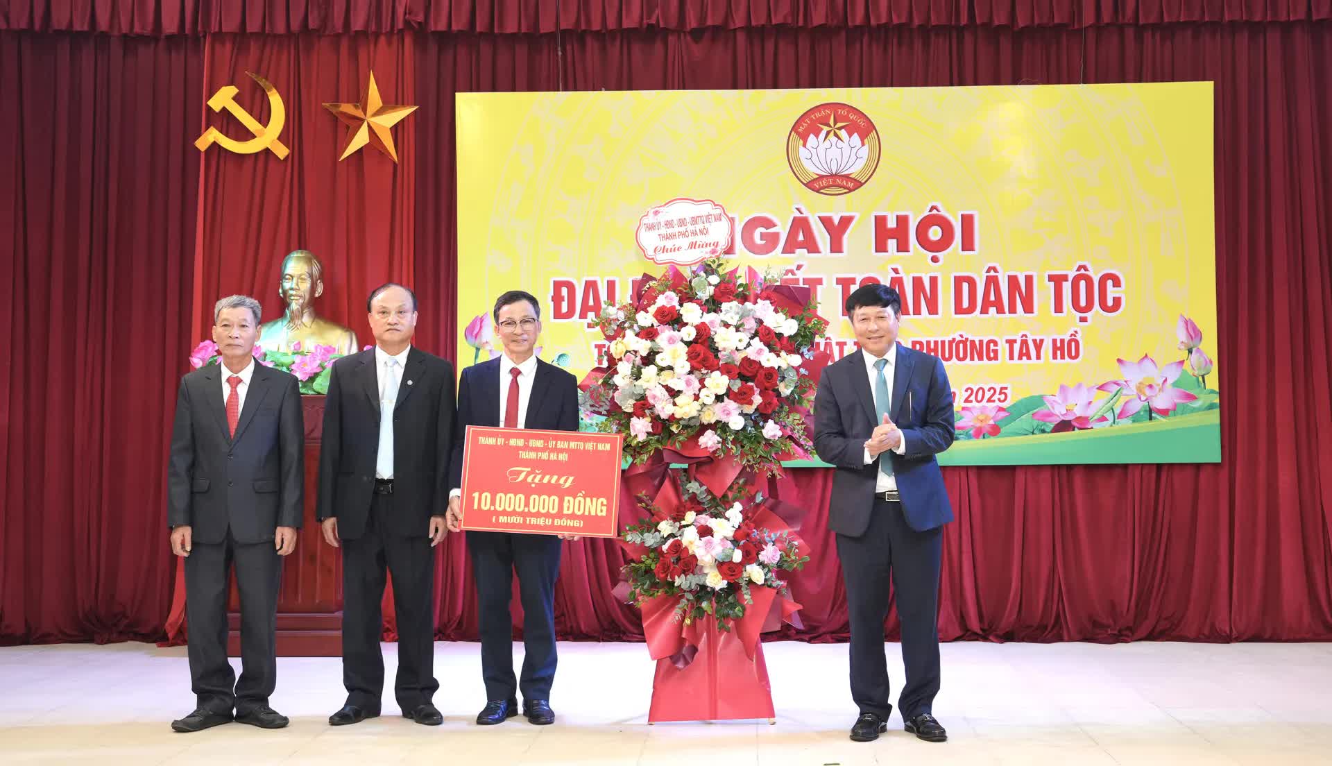 Phường Tây Hồ: Sôi nổi Ngày hội Đại đoàn kết toàn dân tộc khu dân cư số 4- Ảnh 2.