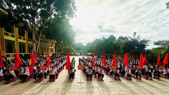 Trung tâm Y tế Quế Phong truyền thông phòng, chống tác hại thuốc lá học đường- Ảnh 1.