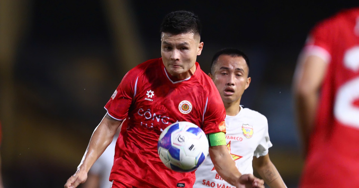 Quang Hải 'vẽ đường cong' tuyệt đẹp, CLB CAHN thắng đậm đội Hà Tĩnh