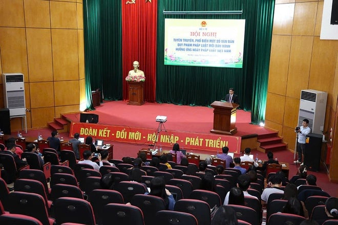 Thứ trưởng Thường trực Vũ Mạnh Hà: Phải gắn xây dựng pháp luật với cải cách hành chính và chuyển đổi số y tế- Ảnh 7.