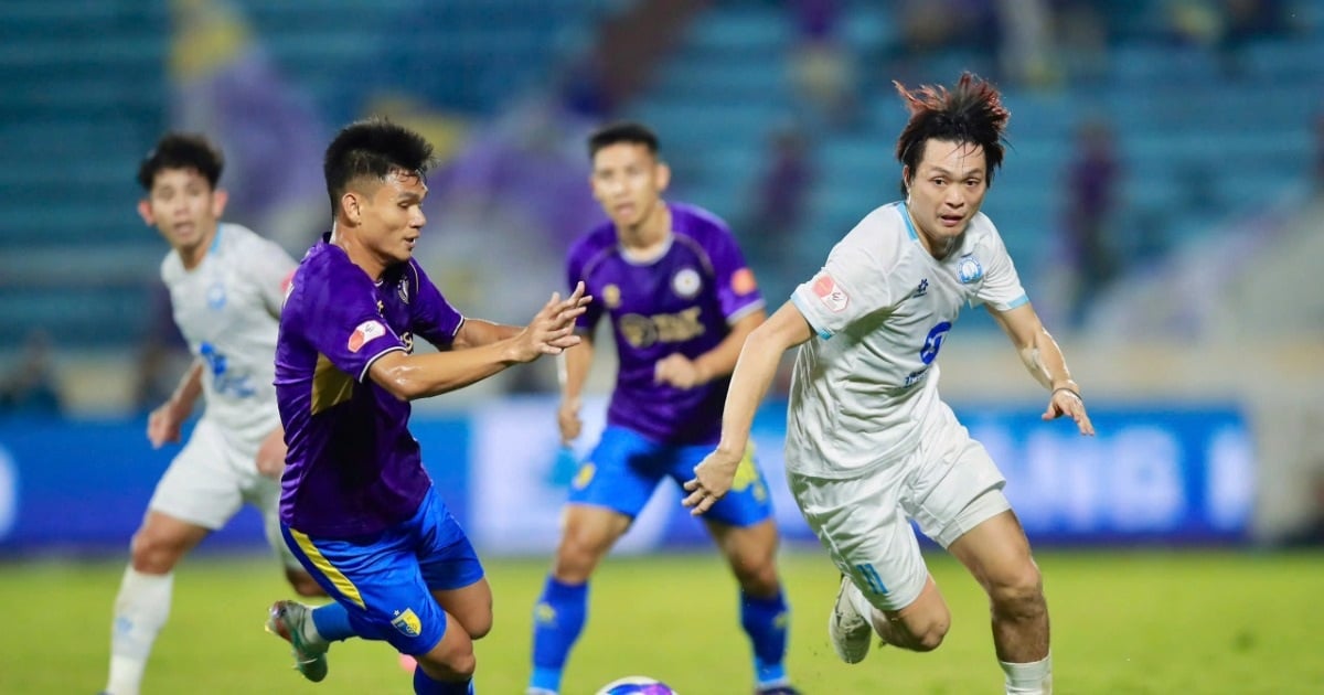 CLB Nam Định chia điểm với Hà Nội FC trong trận đấu có hai siêu phẩm