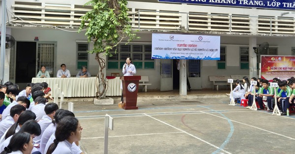 Nâng cao nhận thức cho hơn 1.200 học sinh về tác hại thuốc lá, thuốc lá điện tử