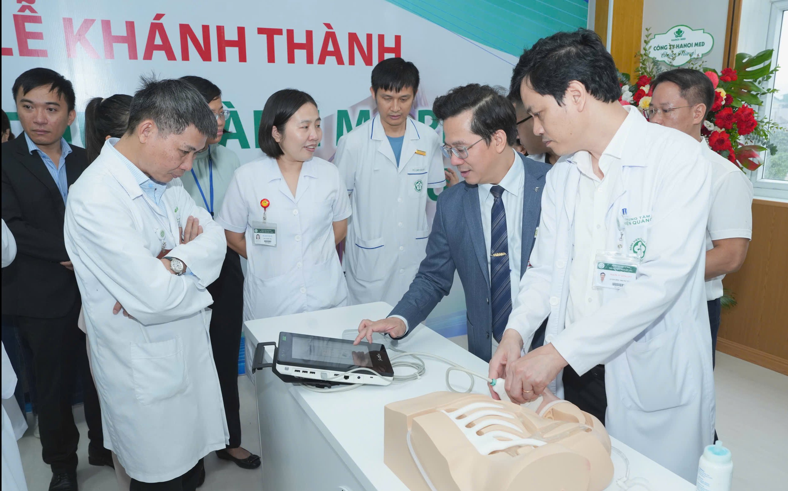 Hợp tác quốc tế để lập trung tâm đào tạo thực hành, nghiên cứu trọng điểm về trị liệu mạch máu tại Việt Nam- Ảnh 3.