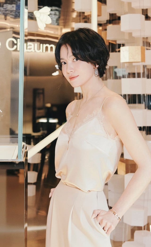 Soobin sang Hàn Quốc dự sự kiện cùng Song Hye Kyo  - Ảnh 3.