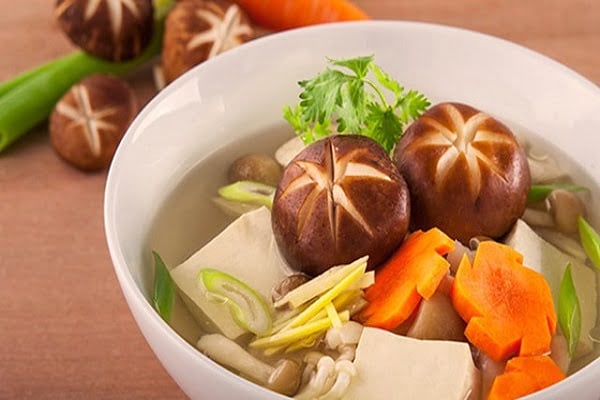6 món canh ngon ăn tối giúp giảm béo hiệu quả cho mùa đông - Ảnh 2.