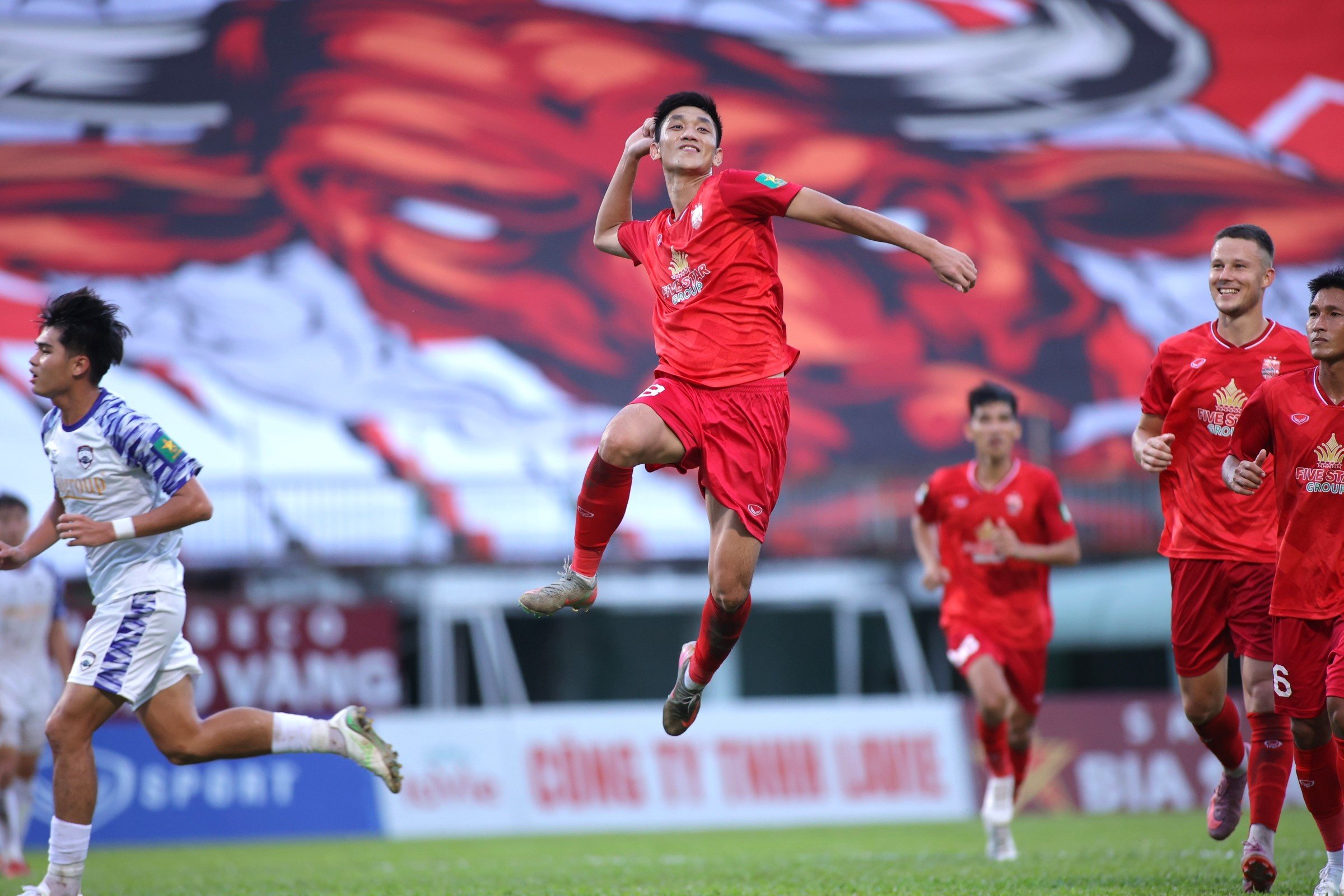 Apresentação de Trong Dai foto 7 Phong do cua Trong Dai anh 7