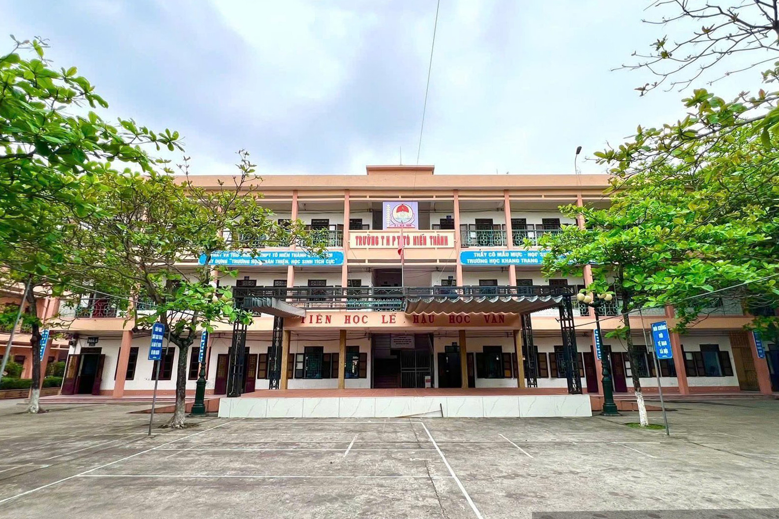 Đề nghị cho thôi việc Chủ tịch Hội đồng trường có hành vi thiếu chuẩn mực ở Ninh Bình