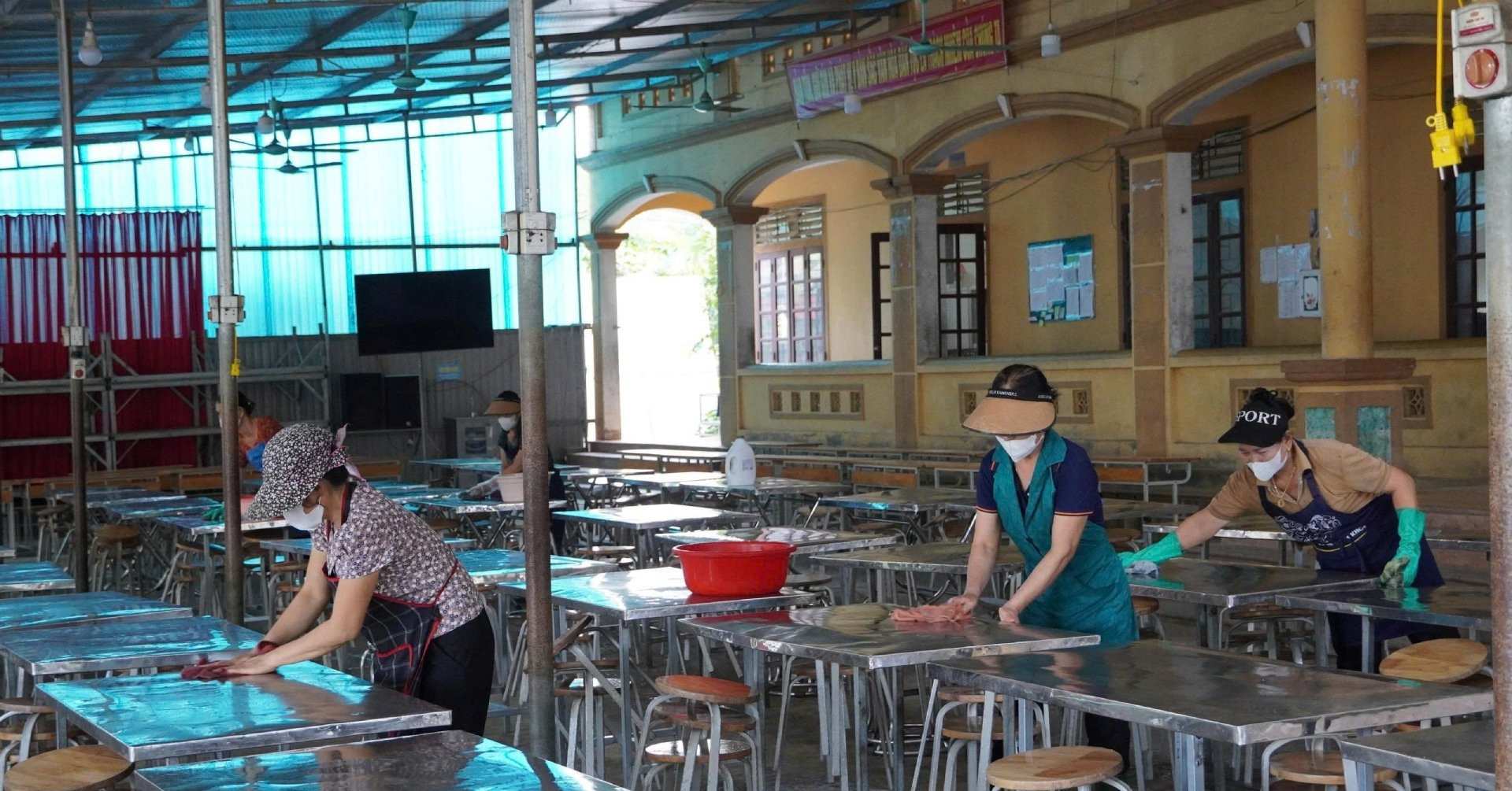 Hơn 160 học sinh mắc cúm A, trường học ở Nghệ An cho gần 400 em nghỉ học