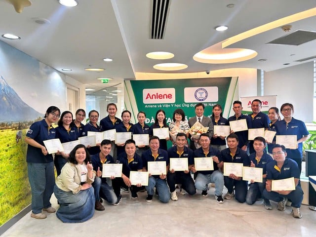 Anlene cùng Viện Y học ứng dụng Việt Nam nâng cao kiến thức sức khỏe xương khớp phục vụ cộng đồng- Ảnh 3.