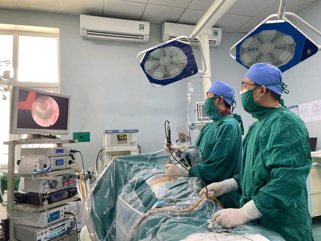 Phẫu thuật nội soi cột sống: Giải pháp điều trị an toàn, thẩm mỹ- Ảnh 3.