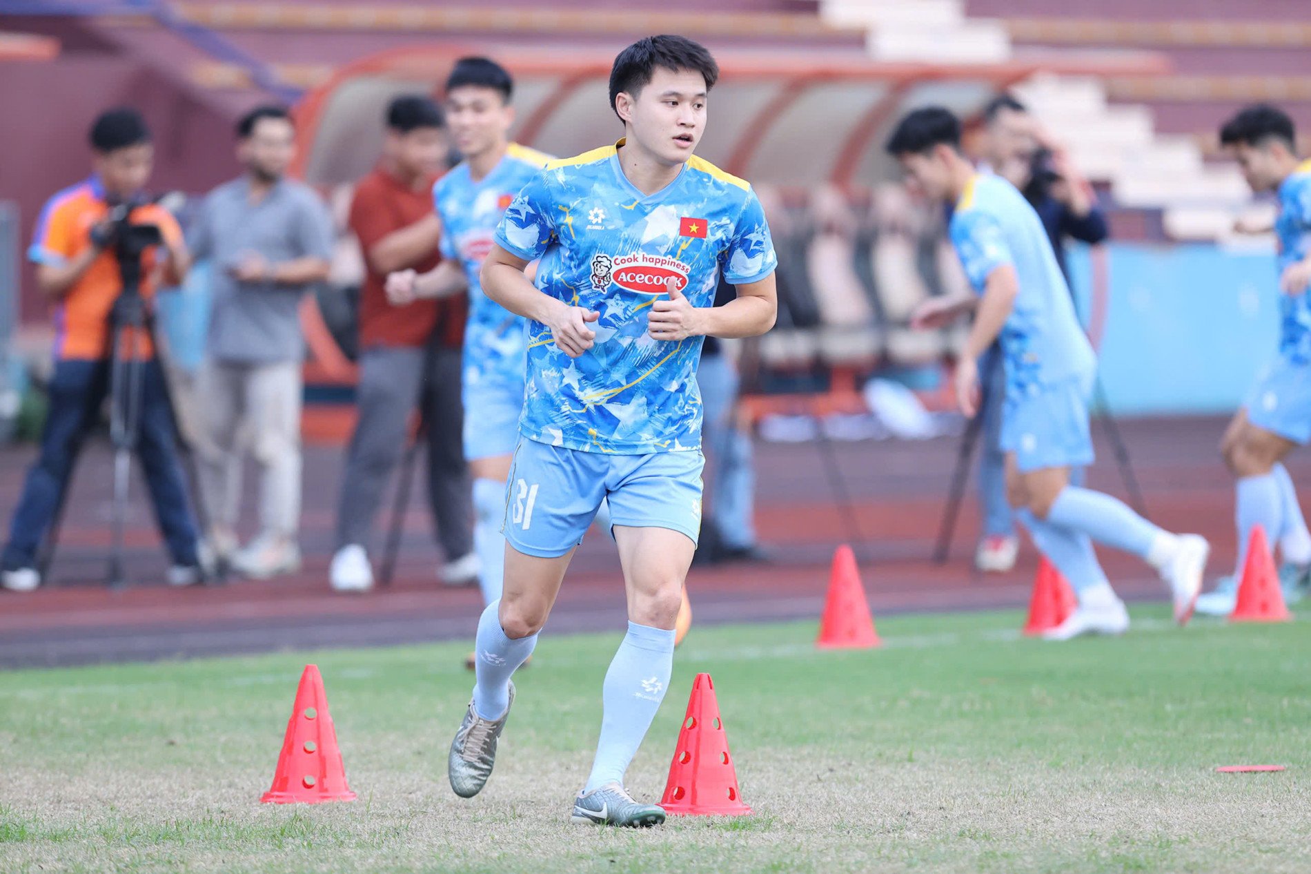 tuyen viet nam 4.jpg