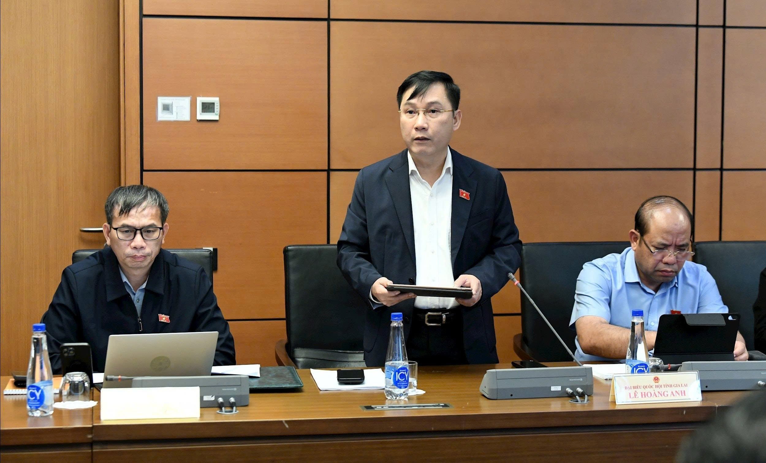 Cần phải đưa thuốc lá điện tử, thuốc lá nung nóng vào danh mục cấm đầu tư kinh doanh- Ảnh 2.