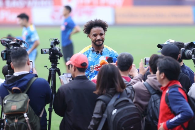 Xuân Son nói lời gan ruột: 'Tôi có thể đá trọn 90 phút, không có bất kỳ rủi ro nào cả…’- Ảnh 1.